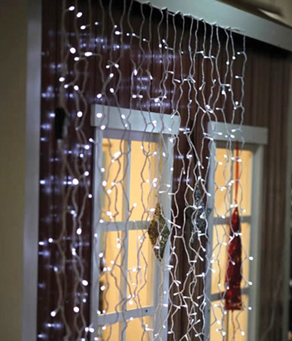 Качественная картинка Светодиодный занавес Laitcom, (без Т-коннект.) 2x2м,400 LED, IP54, прозр.пр., т.белый (мерц)