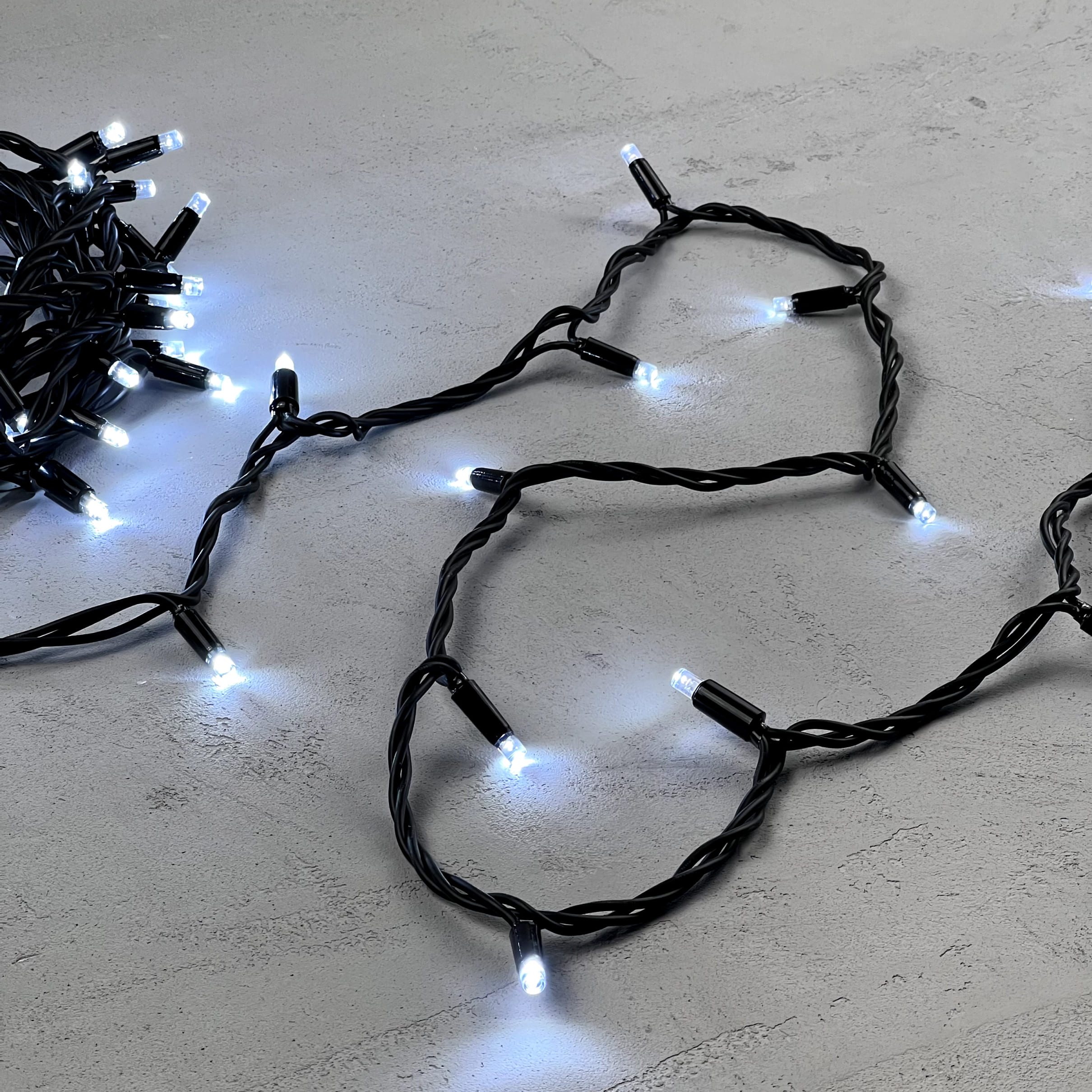 Качественная картинка Светодиодная гирлянда нить Laitcom 10м, 220В, 75 LED, Провод Каучук, IP65