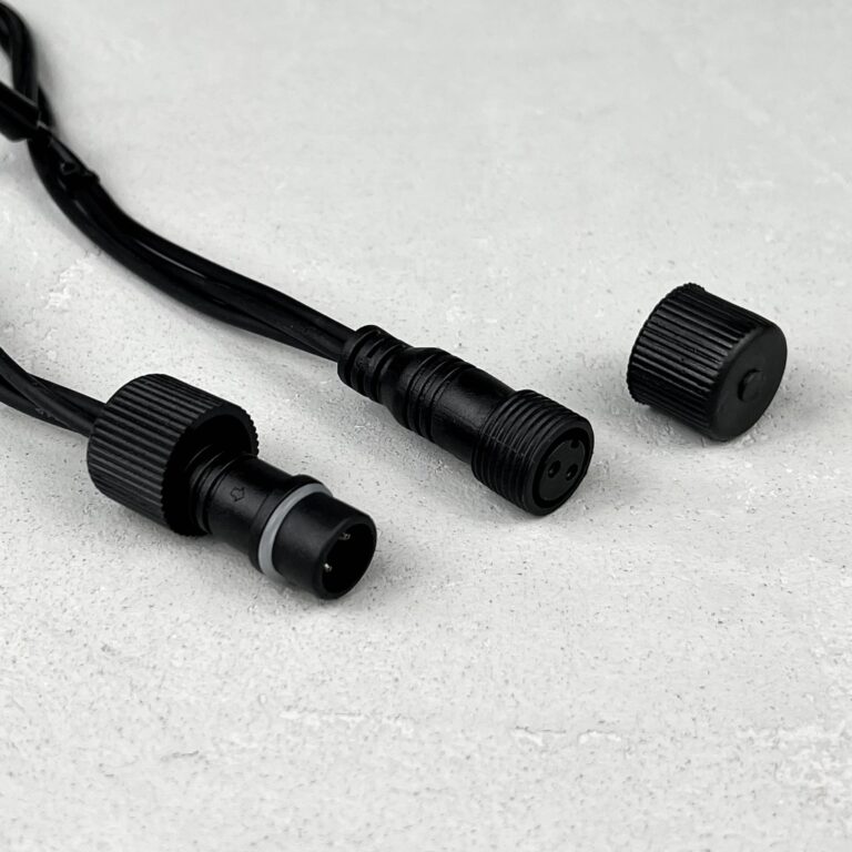 Качественная картинка Светодиодная нить Laitcom, мерцание 100%, 10м, 100 LED, IP65, 220-230V, черн. провод, желтый