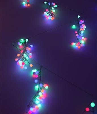 Светодиодная гирлянда Laitcom "Грозди винограда", шарики 6х0,3m, IP54, 512 LED Светодиодная гирлянда Laitcom "Грозди винограда", шарики 6х0,3m, IP54, 512 LED