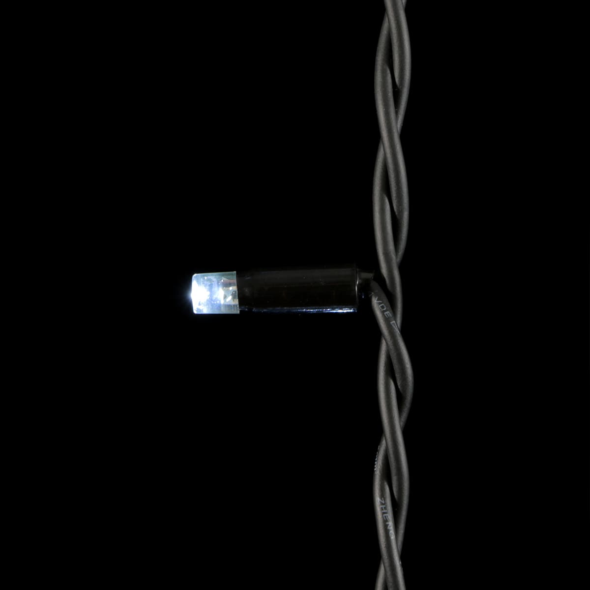 Светодиодный занавес Laitcom, 2x2м, 220В, 400 LED, IP65, черный пров.каучук 2,3мм.