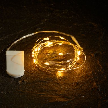 Светодиодная гирлянда Роса Neon-Night, 2м, 20 LED, ПВХ, IP20, 2хCR2032 (в комплекте), желтый