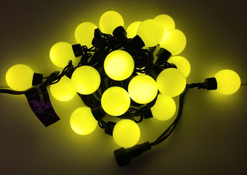 Качественная картинка Гирлянда RichLed Шарики, 220 В, постоянное свечение, IP 65, герметичный колпачок, цвет желтый