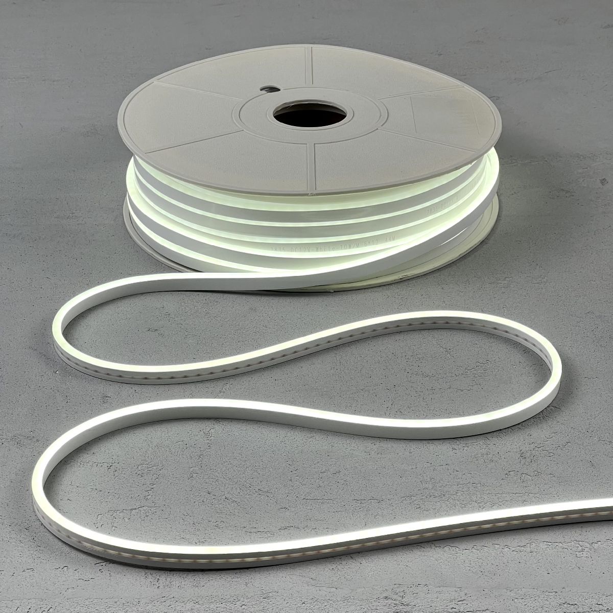 Качественная картинка Гибкий неон Laitcom односторонний 8х16мм, 24В, IP65